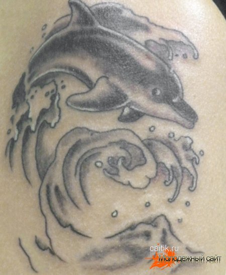 Татуировка дельфин