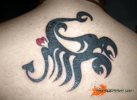 трайбл татуировки скорпиона