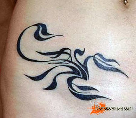 трайбл татуировка скорпиона для девушки
