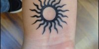 татуировка солнце на руке