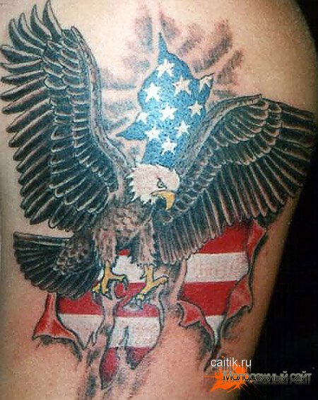 орел на фоне американского флага