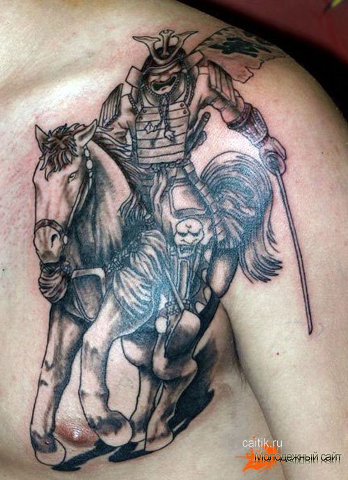 татуировка самурай на коне